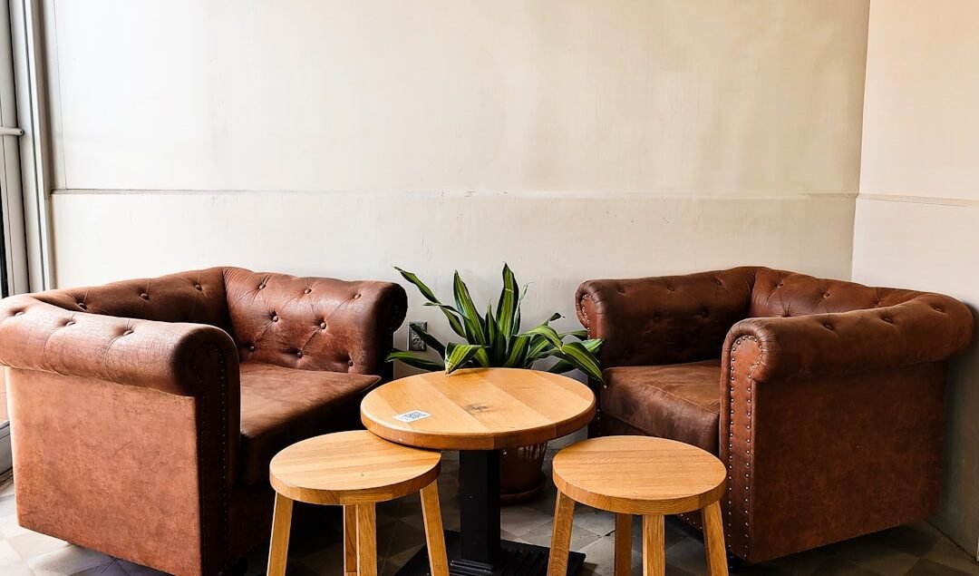 Sofa Cafe Minimalis yang Nyaman dan Menarik Pelanggan