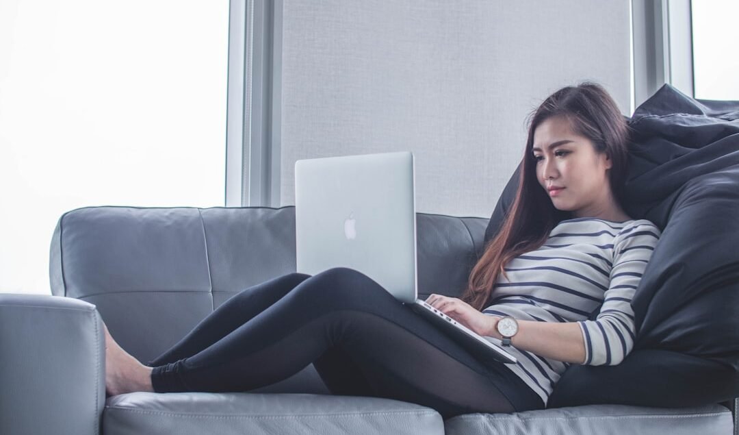 Panduan Membeli Sofa Online yang Aman