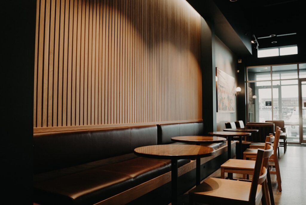 Sofa Cafe Minimalis yang Nyaman dan Menarik Pelanggan