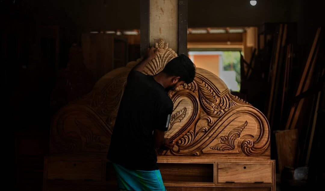 Rangka Sofa Kayu Jati atau Mahoni, Mana yang Lebih Baik?