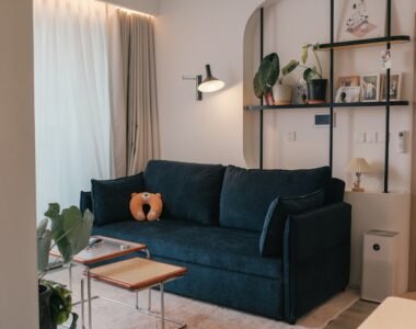 Sofa Lengkung yang Sedang Menjadi Tren Interior