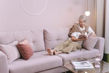 Sofa Tanpa Sandaran Tangan untuk Ruangan Minimalis