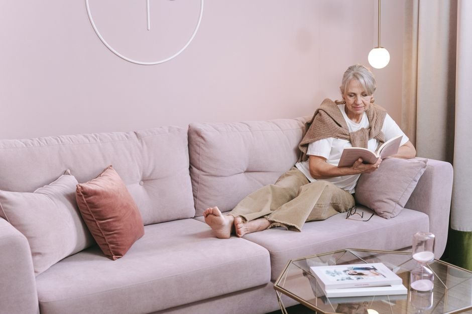 Sofa Tanpa Sandaran Tangan untuk Ruangan Minimalis