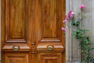 keunggulan pintu jati sebagai investasi jangka panjang